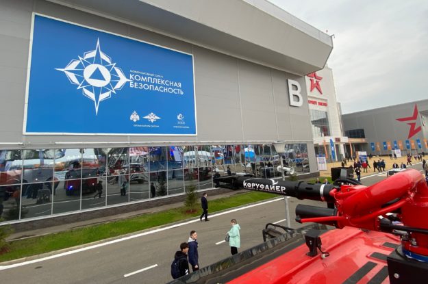 Российский производитель противопожарного оборудования «Коруфайер» на XIII международном салоне «Комплексная безопасность» представил автомобильные системы для новой стартовой пожарной машины